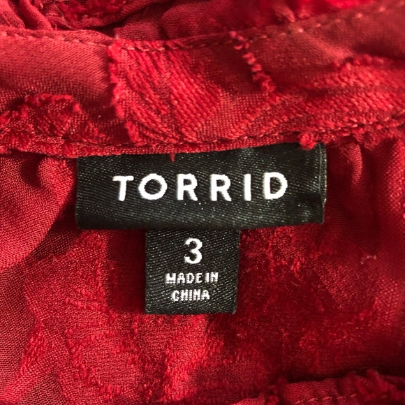 TOP - Women's Torrid Red Chiffon Floral Flutter Sleeve Bubble Hem Top. Size 3X. - Picture 15 of 16